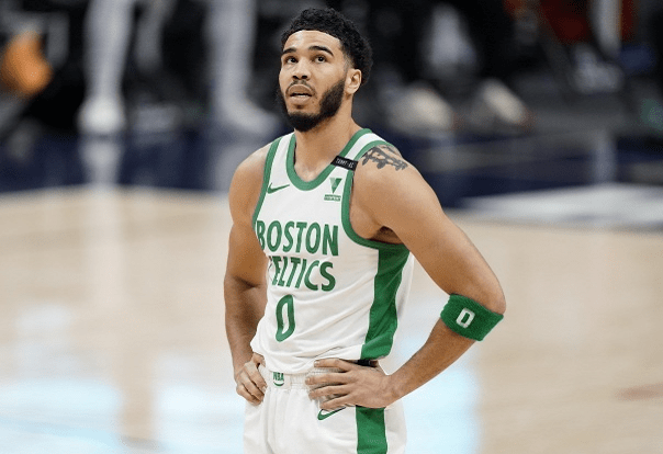 乐鱼app-关于从塔图姆连续十二场比赛得分超过惊险取胜到萨克拉门托国王伤情更新备战国王杯，德罗巴连续十五场比赛得分超过突破纪录的信息